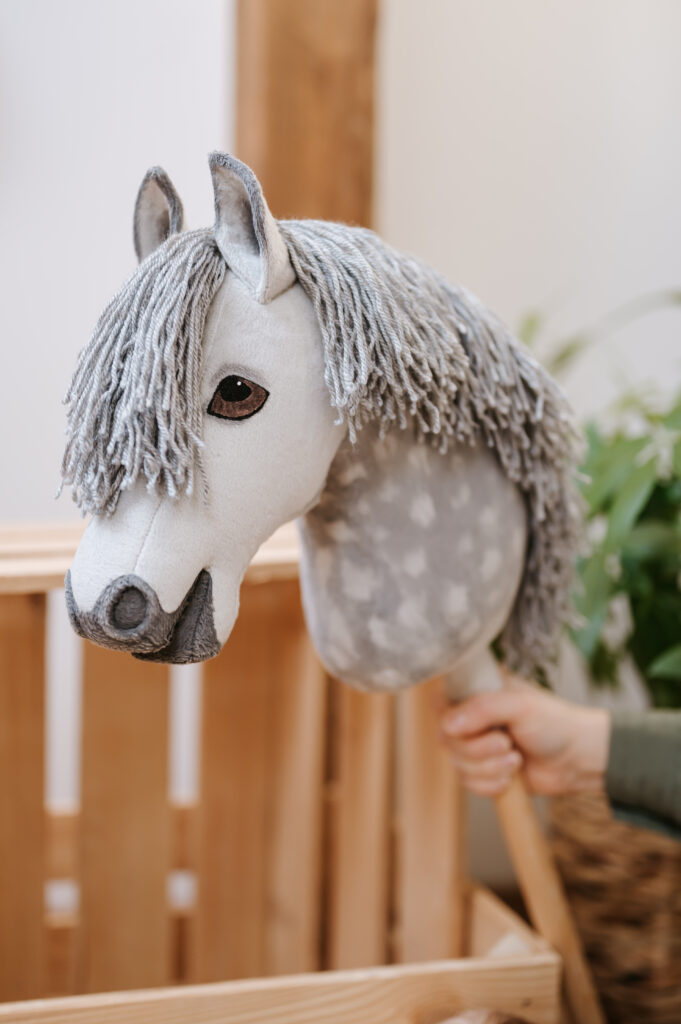 hobby-horse-realistyczny koń skokowy AS