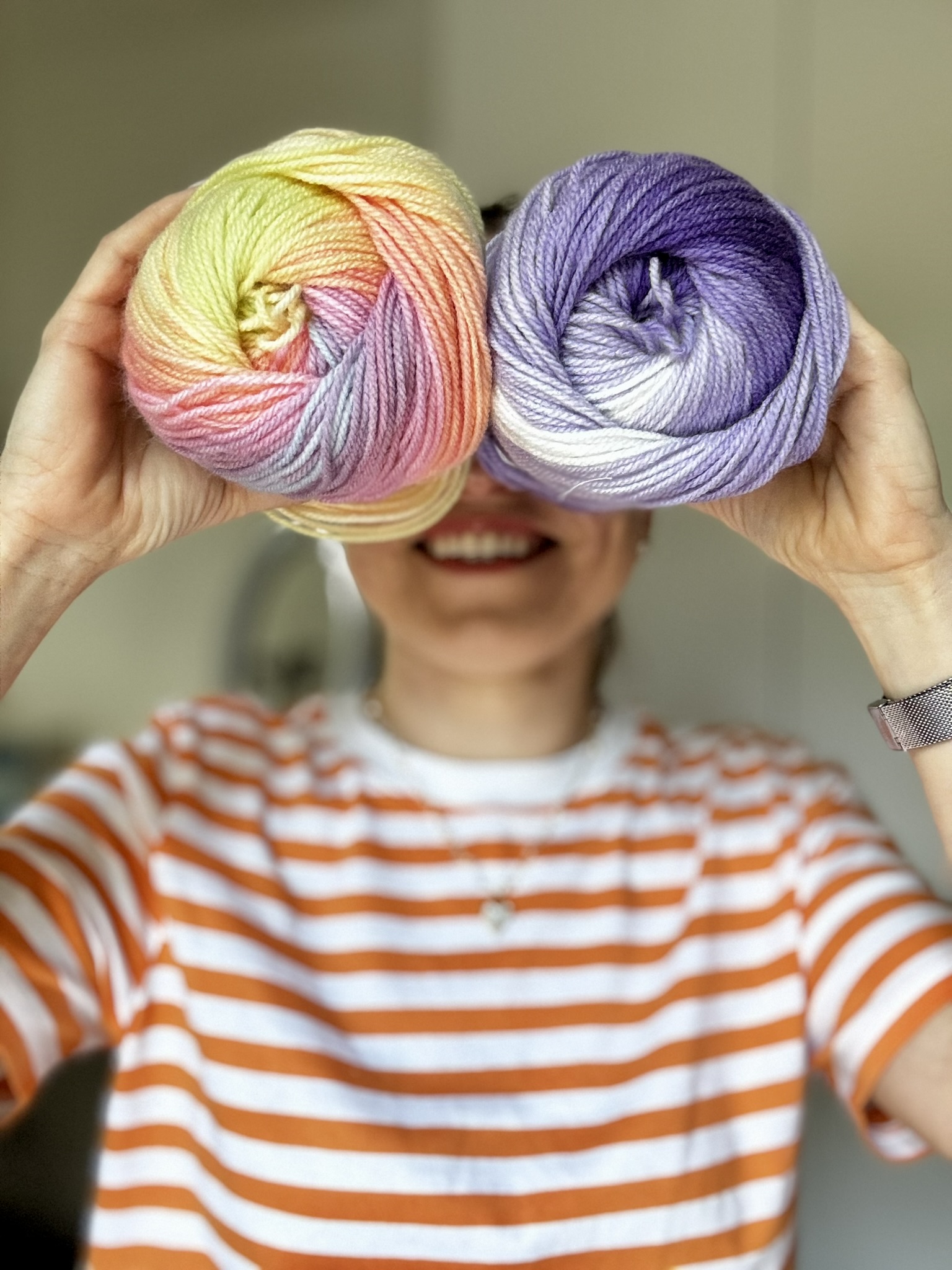 Kolorowa włóczka do wykonania grzywy dla hobby horse z zestawu DIY